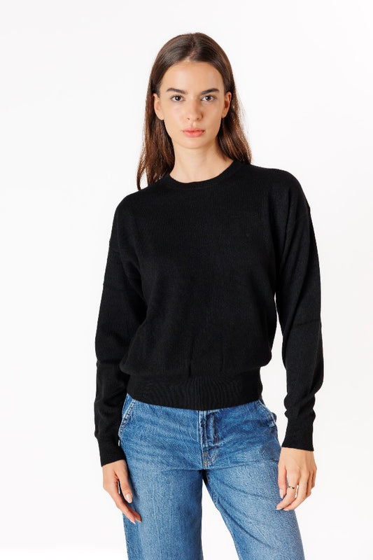 The Crew Neck. Black